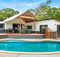 11 Naiad Court Rainbow Shores Fantastic Family Retreat Swimming Pool 200m to beach Free Wi Fi - Darwin Holiday