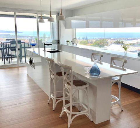 Sea La Vie #2 Luxury Apartment In Coffs Harbour Jetty With Pool Views & Walking Distance To The Beach! - Darwin Holiday 4