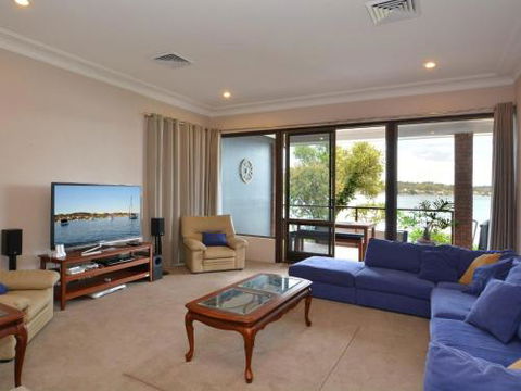 Fishing Point Shores - Darwin Holiday 4