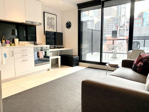 ReadySet Apartments On Little Collins - Darwin Holiday 3