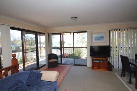 Lakehouse On Oxley - Darwin Holiday 4