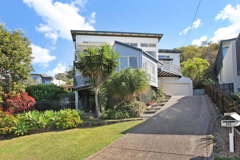 10 Barra Crescent Coolum Beach 500 BOND WIFI Walking Distance To Beach - Darwin Holiday 6