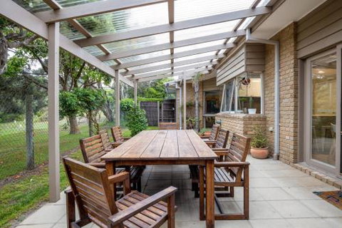 Hilltop Beach House: Newly Updated - Darwin Holiday 6