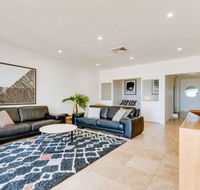 Sapphire Seas Beach House - Darwin Holiday