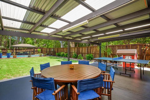 13 Orania Court Rainbow Shores Pool Sleeps 8 Air Conditioning Fire Pit - Darwin Holiday 2