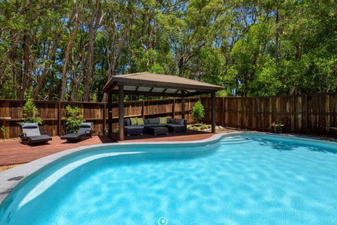 13 Orania Court Rainbow Shores Pool Sleeps 8 Air Conditioning Fire Pit - Darwin Holiday 4