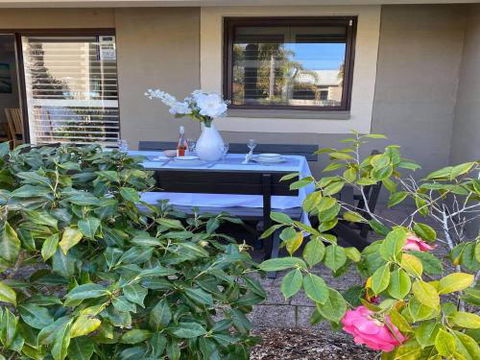 10 Carindale 19 Dowling St. Ground Floor Unit With WIFI Foxtel & Linen - Darwin Holiday 1