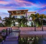 Space  seclusion on the water Noosa Heads - Darwin Holiday