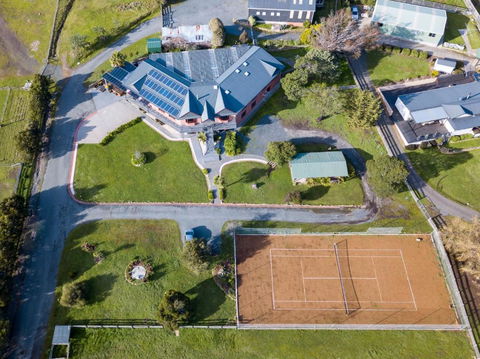 Luxury 6 Bedroom Home With Pool & Spa - Darwin Holiday 6