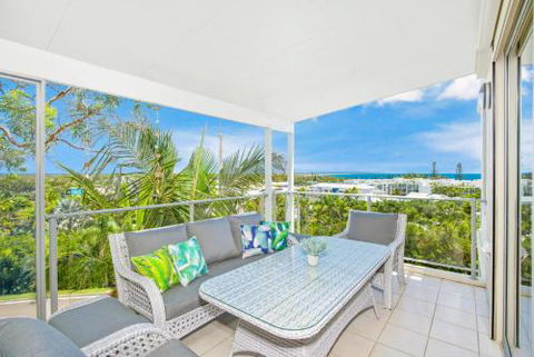 Unit 6 Rainbow Sea Rainbow Beach Amazing Ocean Views Aircon Wi Fi Pool Walk To Beach - Darwin Holiday 3