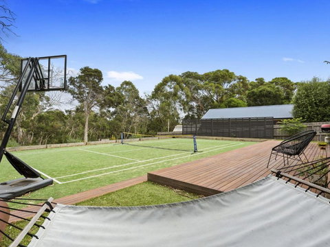 CORYMBIA MOUNT MARTHA - Darwin Holiday 2