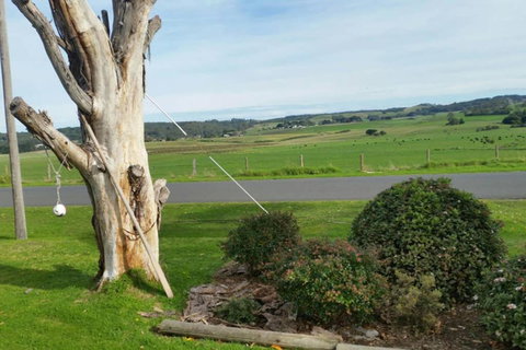 Cosy Cottage Valley Views - Darwin Holiday 6