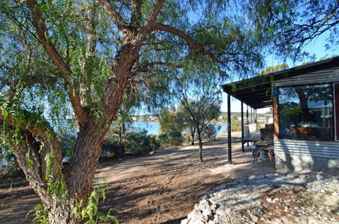 CDC 625 Beach House Incl.rear 2BR Studio - Darwin Holiday 3
