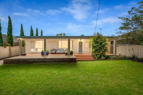 Casual Beachin It Family Getaway With Bungalow On Beachfront - Darwin Holiday 0