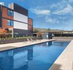Trendy Self Contained Inner City Apartment - Darwin Holiday