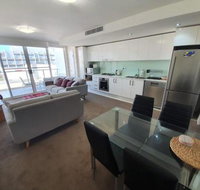 just listed Bolton St. 1br 350m walk to Newcastle beach  Wifi end Eand - Darwin Holiday