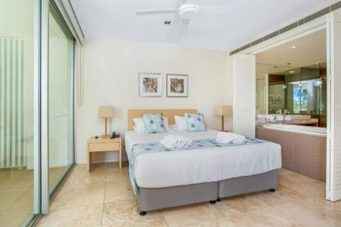 Unit 8 Plantation Resort Rainbow Beach Plantation Resort Air Conditioned Pool & Outdoor Spa - Darwin Holiday 3