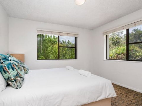 EAST COAST ESCAPES Byron Beachfront - Darwin Holiday 0