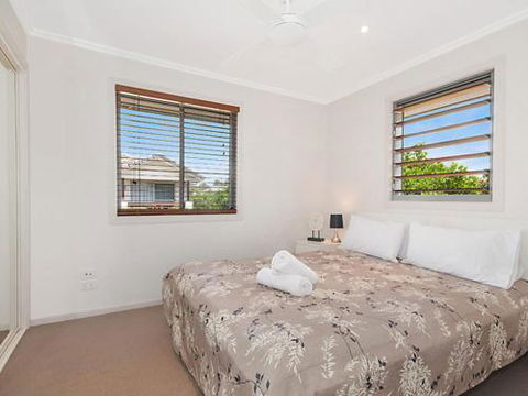 Sea Drift - Darwin Holiday 4