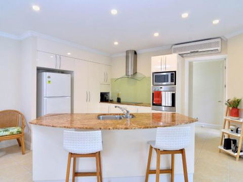 Walk To The Ocean In Five Minutes - Darwin Holiday 3