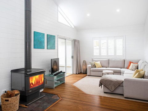 3 Macleay St. Narrawallee - Darwin Holiday 2