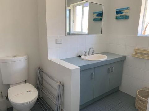 Unit 5 Sanctuary Shores Kings Beach Free Wifi! - Darwin Holiday 3