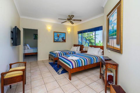 Cloud 9 Cliff Top Eagle Heights - Darwin Holiday 6