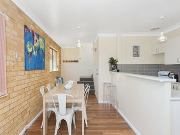 Ronald Avenue Shoal Heights Unit 03 69 - Darwin Holiday 1