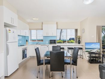 Bel Mare Unit 1 / 1 Shoal Bay Road - Darwin Holiday 4