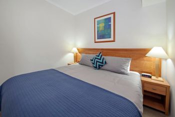 Barrington 709 / 35 45 Shoal Bay Road - Darwin Holiday 1