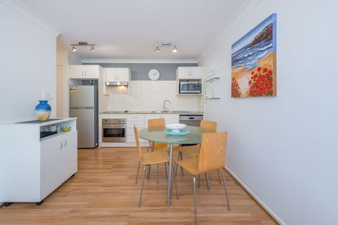 Beach Club 18 Nelson Bay - Darwin Holiday 2