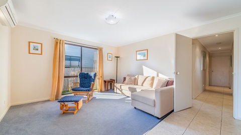 Family Home On 14 Lansell In Cowes - Darwin Holiday 2