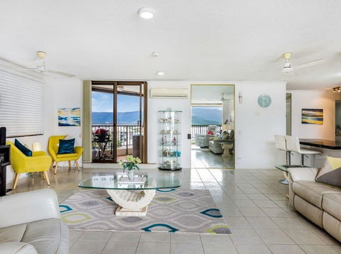 Cairns Ocean View Apartment In Aquarius - Darwin Holiday 6