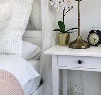 Cozy Apartment with Riverside Views - Darwin Holiday