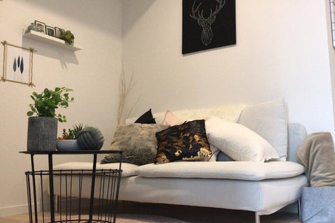 Cozy Apartment With Riverside Views - Darwin Holiday 1