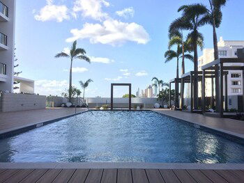 Gold Coast Broadbeach Holiday 2bed2bath Walk To Beach+parking Qbr004 - Darwin Holiday 1
