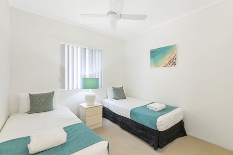 Stylish Apartment With Stunning Views Unit 7 Taralla 16 18 Edgar Bennett Avenue Noosa Heads - Darwin Holiday 1