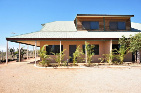 Ningaloo Breeze Villa 6 - Darwin Holiday 0