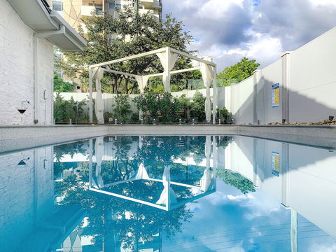 Surfers Paradise Holiday Beach House - Darwin Holiday 0