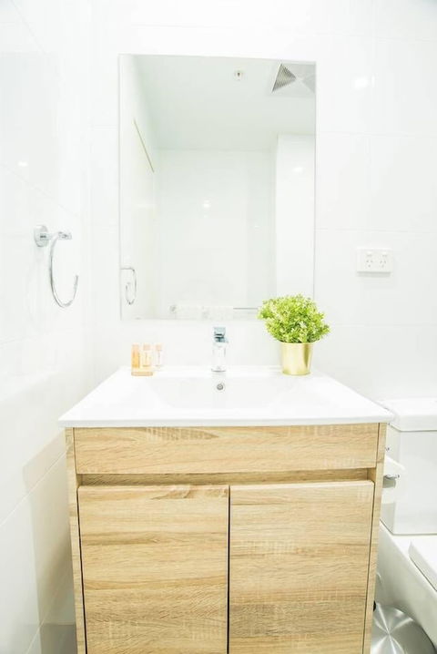 Modern And Chic Apartment Next To Parramatta Station - Darwin Holiday 5