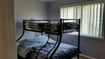 Numurkah Self Contained Apartments - Darwin Holiday 4