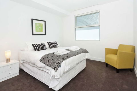 Apartment On Broadway - Darwin Holiday 3