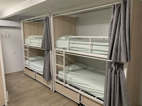 Mummas Hostel Surfers Paradise - Darwin Holiday 1