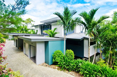 Villa 16 The Edge Oceanfront Deluxe 3 Bedroom Near Marina With Golf Buggy - Darwin Holiday 0