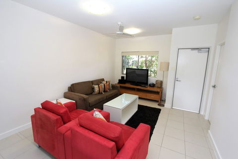 Beachside Apartment 5 - Darwin Holiday 2