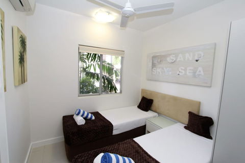 Beachside Apartment 5 - Darwin Holiday 1