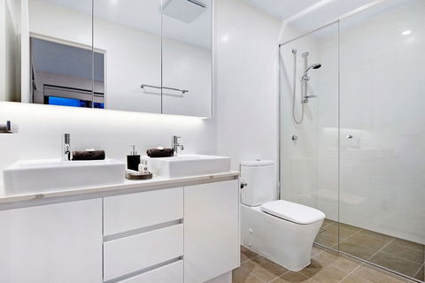 NEO Apartments Holidays Gold Coast - Darwin Holiday 5
