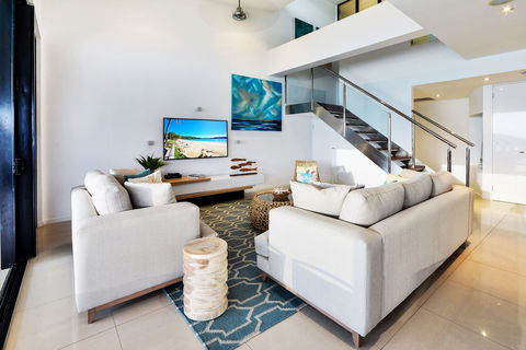 Villa 12 The Edge Oceanfront Deluxe 3 Bedroom Near Marina With Golf Buggy - Darwin Holiday 6