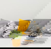 Magdalene Wolli Crk 5.05 - Darwin Holiday