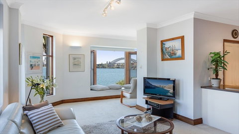 Postcard Views Of Iconic Sydney Harbour CP302 - Darwin Holiday 3